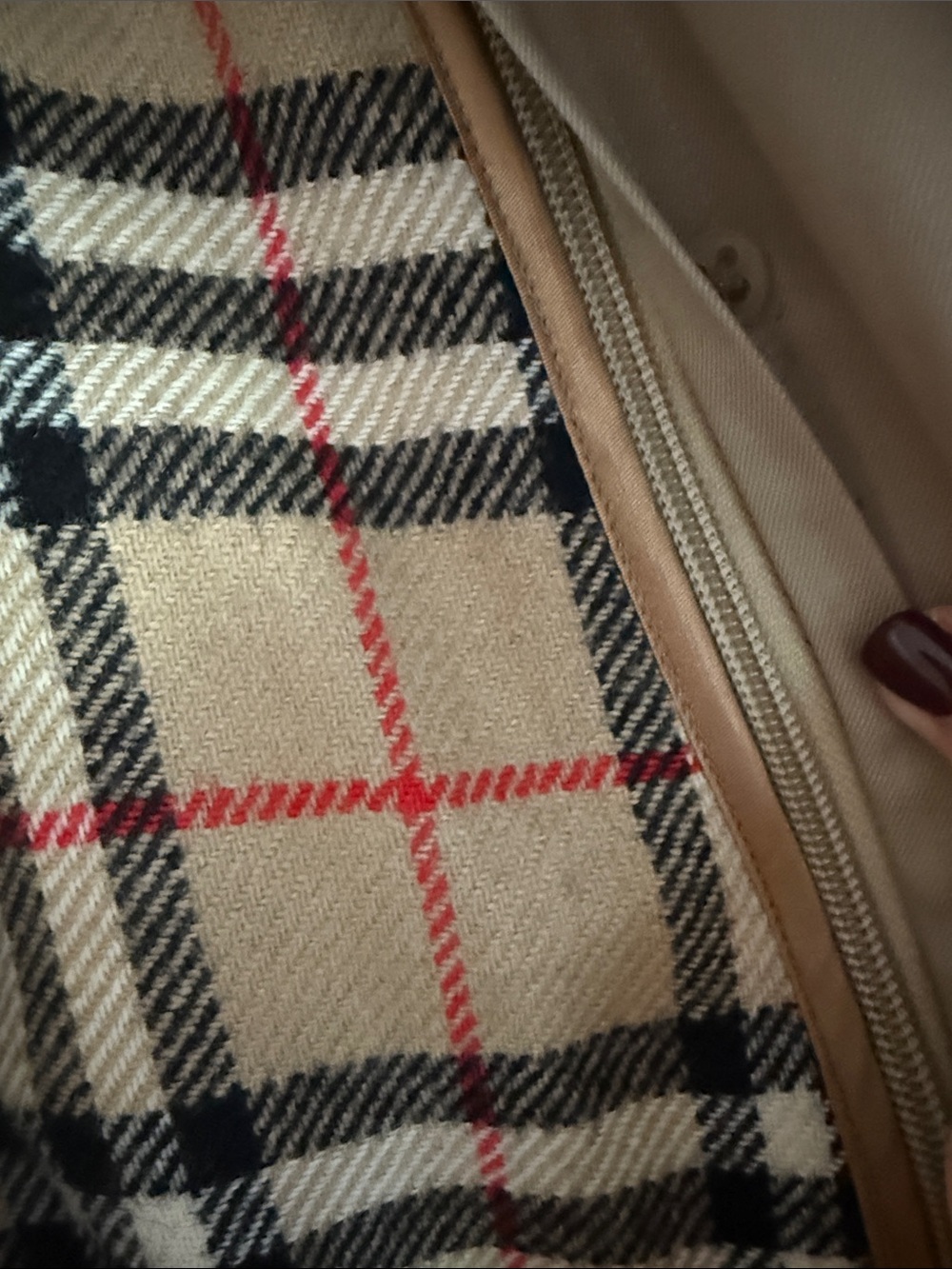 Burberry Beige Trench Coat with Signature Check Lining - Picture 7 of 8